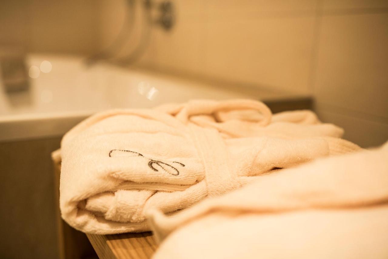 Slow Living Suite - Ferienwohnung Mit Privater Sauna & Garten Fiss Exterior foto