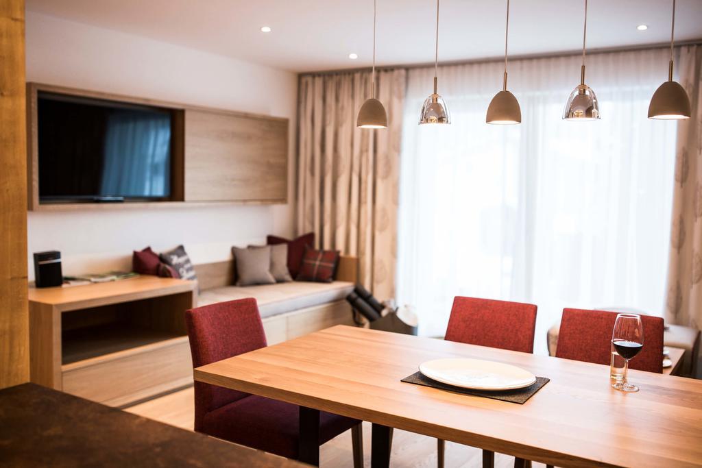 Slow Living Suite - Ferienwohnung Mit Privater Sauna & Garten Fiss Exterior foto