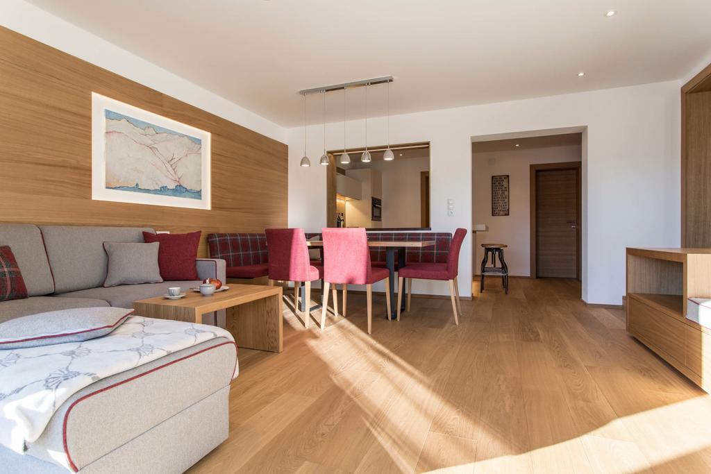 Slow Living Suite - Ferienwohnung Mit Privater Sauna & Garten Fiss Exterior foto